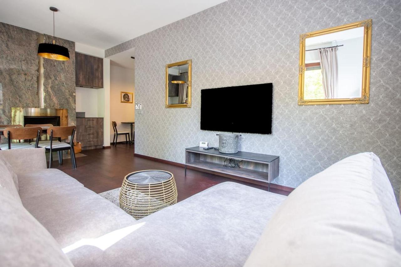 Inpoint 2-Bedrooms Apartment With Private Garden And Free Parking Krakow Ngoại thất bức ảnh