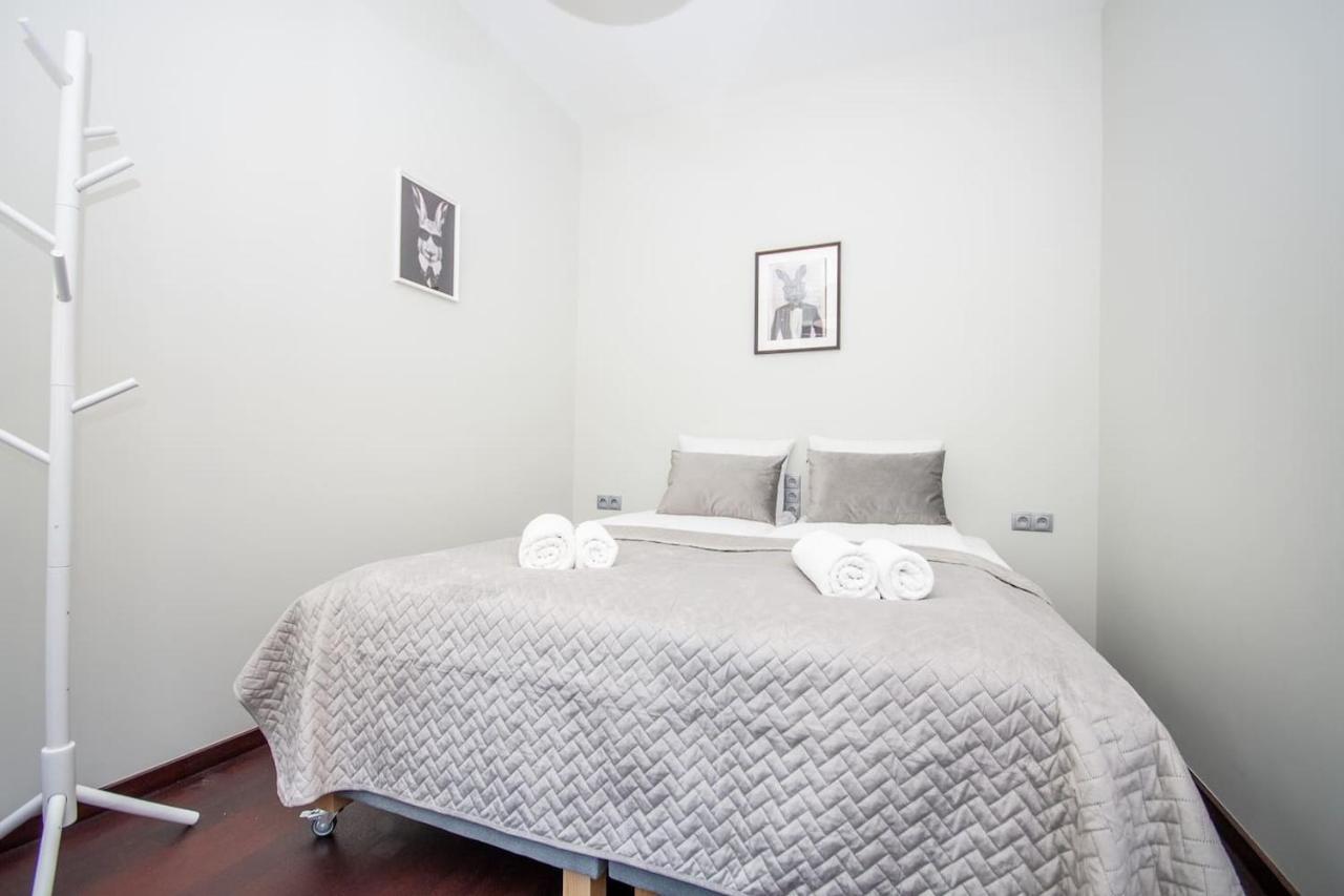 Inpoint 2-Bedrooms Apartment With Private Garden And Free Parking Krakow Ngoại thất bức ảnh