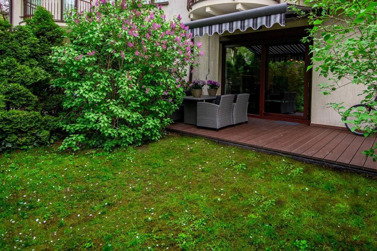 Inpoint 2-Bedrooms Apartment With Private Garden And Free Parking Krakow Ngoại thất bức ảnh